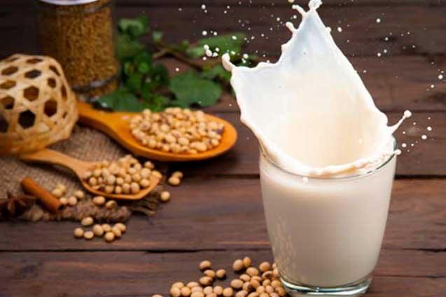 Uống sữa đậu nành phạm phải 3 sai lầm này gây sỏi thận, nhất là điều thứ 2