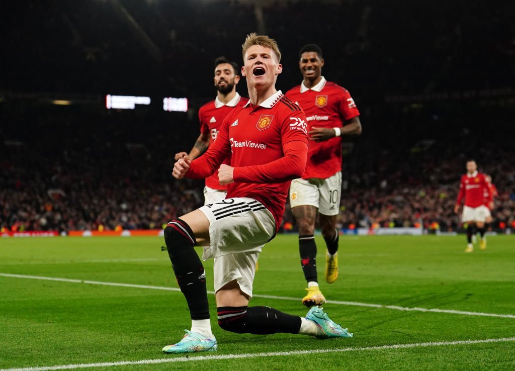 McTominay hóa người hùng, sánh ngang thầy cũ Solskjaer tại cúp châu Âu
