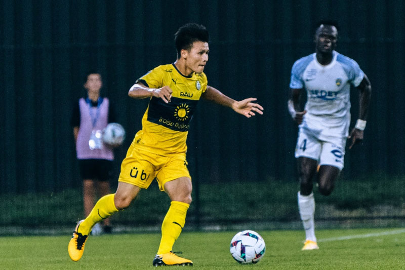 Báo Pháp gọi tên Quang Hải trước trận Pau FC gặp Annecy