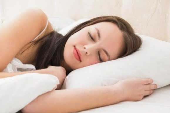 Trước khi đi ngủ chỉ cần chăm chỉ thực hiện "2 có, 3 không" này, ung thư sẽ "chạy xa"