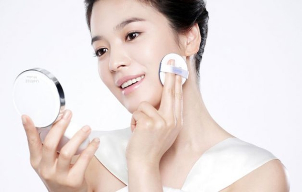 Cách đánh phấn nước mà không bị mốc