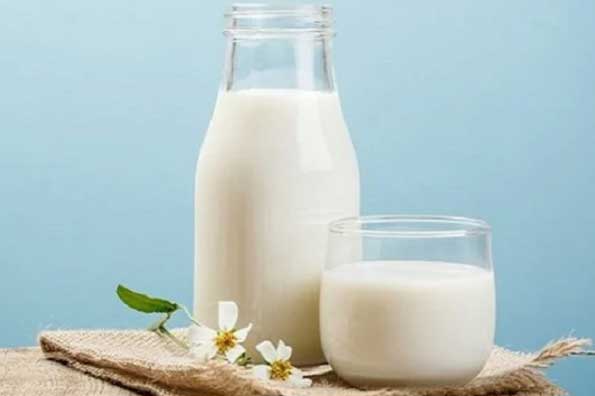 Không phải buổi sáng, đây mới là 2 thời điểm uống sữa tốt nhất, giúp hấp thu tối đa lượng canxi