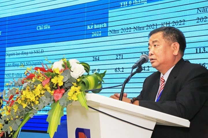 Ông Đào Hoài Nam - Bí thư Đảng ủy, Chủ tịch kiêm Giám đốc Petrolimex Lâm Đồng phát biểu tại hội nghị.
