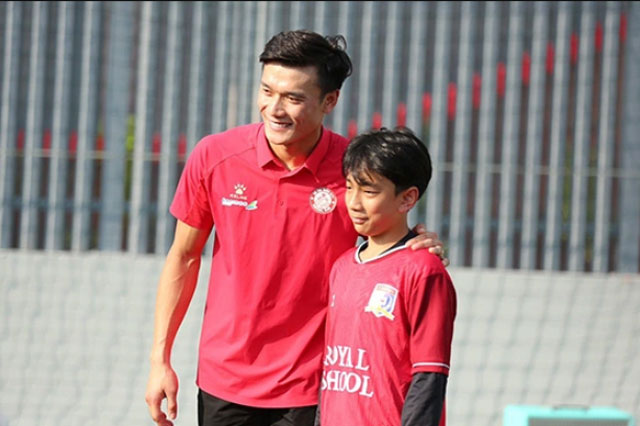 Thủ thành Bùi Tiến Dũng nói lời 'ruột gan' về nghề cầu thủ chuyên nghiệp