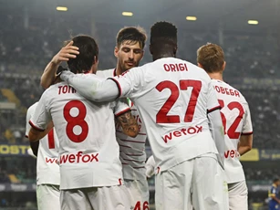 Thắng trận thứ 3 liên tiếp, Milan vào Top 3 Serie A