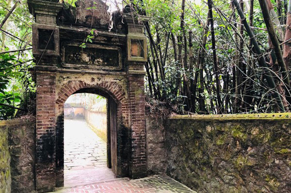 Ngắm vẻ đẹp huyền bí, cổ kính của ngôi chùa ngàn tuổi Bổ Đà