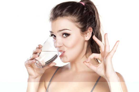 Uống nước vào 3 thời điểm này là bạn đã có thể tự cứu chính mình