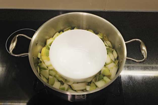 Tóc bóng mượt đen nhánh, dáng người thon thả như người mẫu chỉ với vỏ một loại quả vô cùng thông dụng dễ kiếm