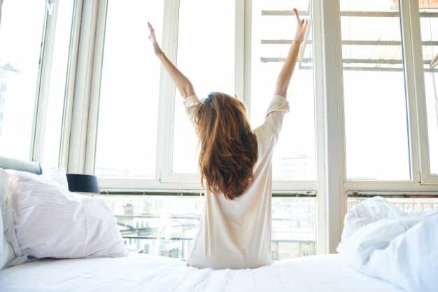 Làm điều này buổi sáng giúp bạn có làn da trắng hồng, căng mịn trẻ ra đến 10 tuổi và khỏe mạnh hơn nhiều