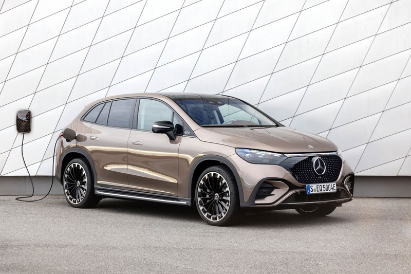 Mercedes-Benz EQE: SUV hoàn toàn mới với quãng đường di chuyển 590km/lần sạc
