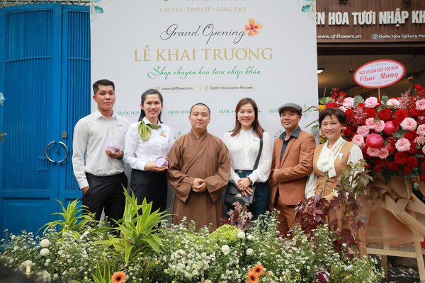 Mở tiệm hoa tươi nuôi dự án từ thiện
