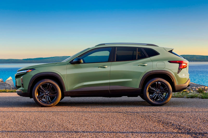 Mẫu SUV cỡ B cạnh tranh Toyota Corolla Cross ra mắt: Giá rẻ hơn, hiện đại hơn