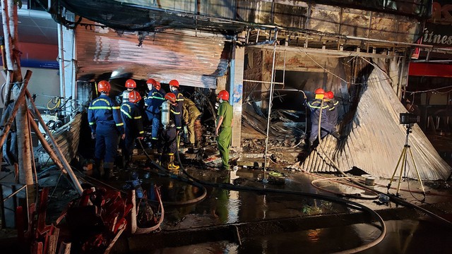 Thừa Thiên Huế: "Bà hỏa" ghé tiệm ngũ kim