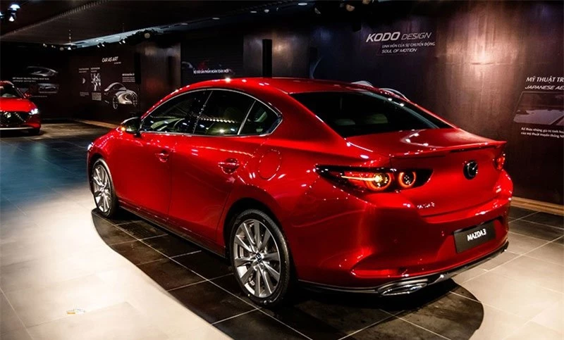 Giá xe Mazda 3 giảm “kịch sàn” trong tháng 10, rẻ ngang ngửa Toyota Vios 204578