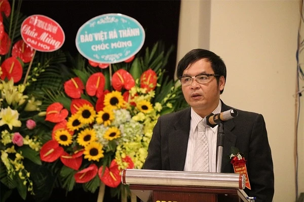 Ông Tô Hoài Nam - Phó Chủ tịch thường trực kiêm Tổng thư ký Hiệp hội Doanh nghiệp nhỏ và vừa Việt Nam phát biểu tại Đại hội.