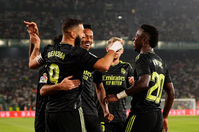 3 lần bị VAR từ chối, Real vẫn đại thắng giữ ngôi đầu