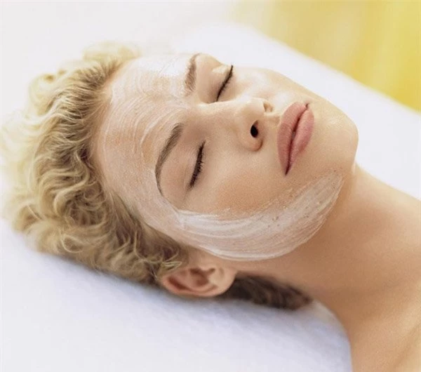 Cách sử dụng mặt nạ ngủ đúng cách trong chu trình dưỡng da