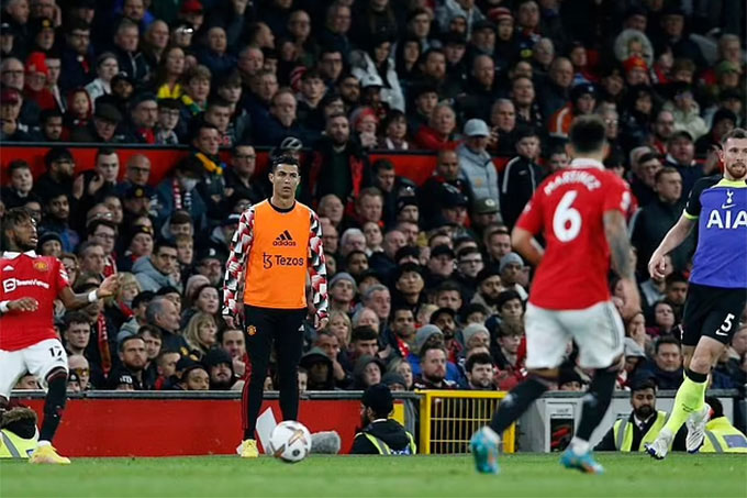 Ronaldo đang phá hủy di sản của mình tại MU