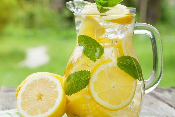 Sai lầm biến nước chanh gây hại sức khỏe, 10 người thì 9 người mắc phải