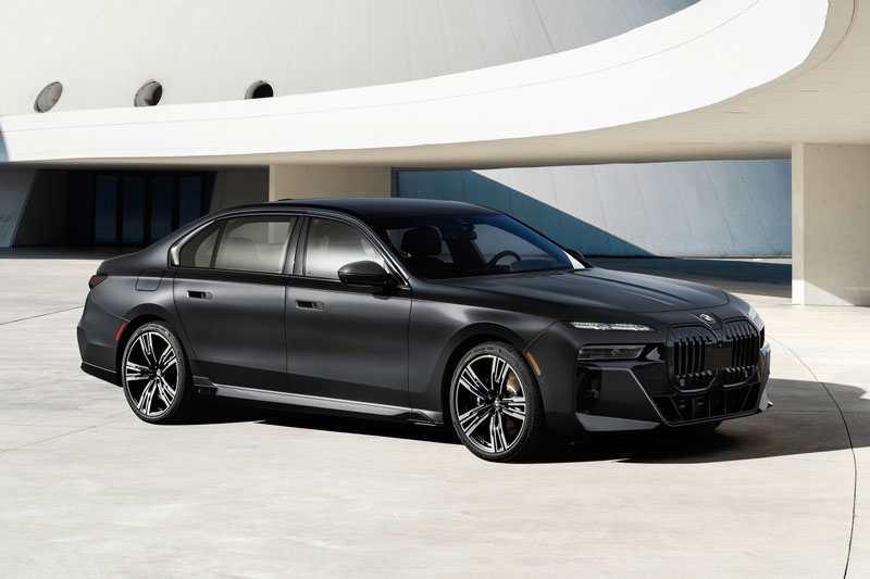 BMW 7-Series 2023 bổ sung 2 phiên bản động cơ plug-in hybrid mới