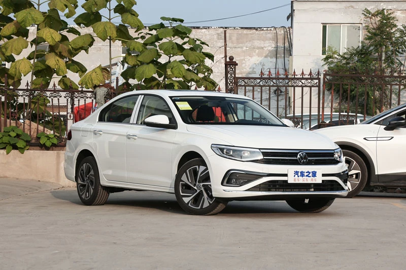 5. Volkswagen Bora (doanh số: 134 nghìn chiếc).