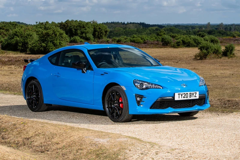 7. Toyota GT86 (doanh số: 15.477 chiếc). 