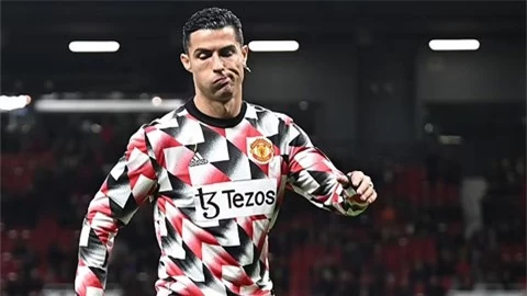 Ronaldo có động thái lạ trước đại chiến Chelsea vs Man United
