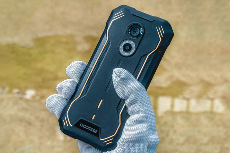 Smartphone ‘nồi đồng cối đá’, pin 5.180 mAh, RAM 4 GB, giá hơn 4 triệu đồng