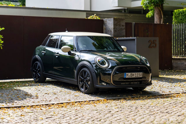 Khám phá MINI Cooper S 5-Cửa Resolute Edition vừa ra mắt tại Việt Nam, giá 2,3 tỷ đồng