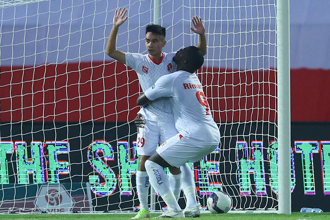 Hải Phòng chấm dứt 4 năm không thắng, thu hẹp điểm số với Hà Nội FC