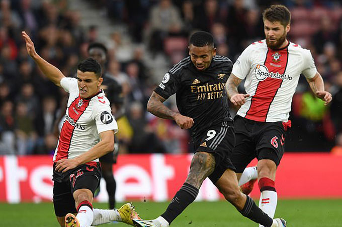 Đừng ảo tưởng nữa, Arsenal sẽ không thể vô địch