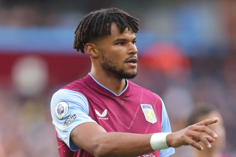 Hậu vệ: Tyrone Mings (Aston Villa).