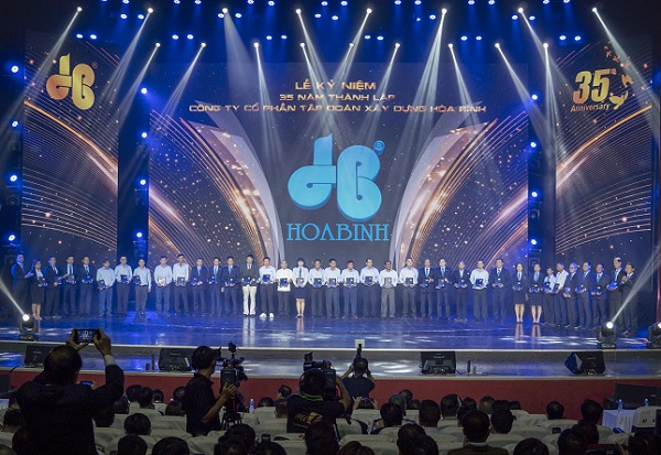 Tập đoàn xây dựng 35 năm tuổi và tham vọng cán mốc doanh thu 20 tỷ USD