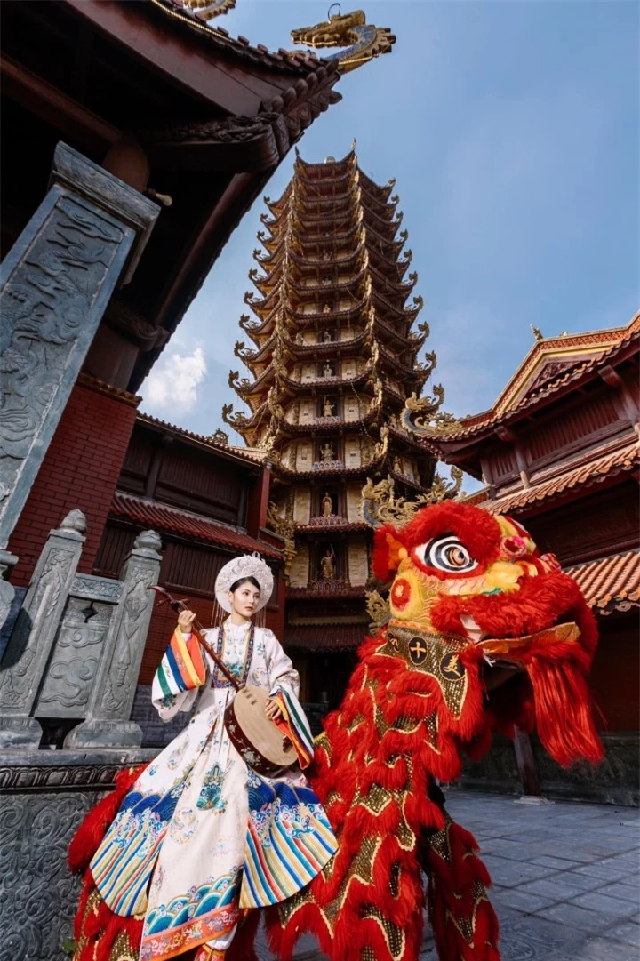 Vẻ nguy nga của ngôi chùa có tòa tháp độc nhất Việt Nam với 2 kỷ lục thế giới - 8