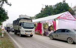 Xử lý người đứng đầu chính quyền nếu để xảy ra tai nạn giao thông do chặn đường làm đám cưới, đám tang...