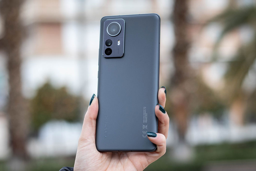 Xiaomi 12 Pro 5G giảm giá 5,8 triệu đồng tại Việt Nam