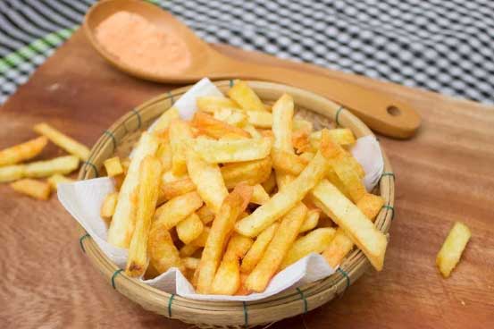 Thêm 1 nguyên liệu đơn giản, món khoai tây chiên sẽ giòn tan, để lâu không ỉu