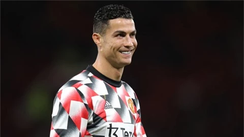 Ronaldo gửi thông điệp sau khi được trở lại đội một