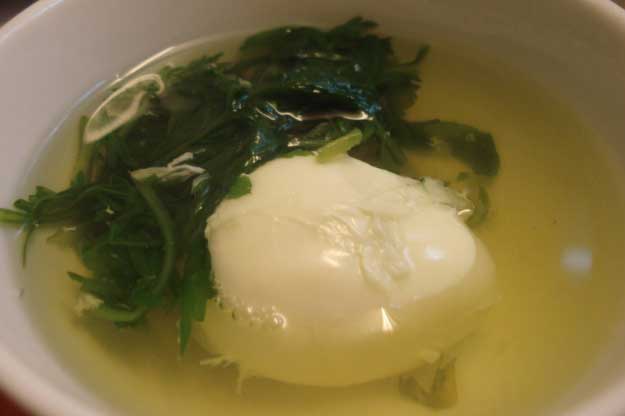 Trứng luộc ngải cứu rất tốt, ăn đúng khung giờ vàng lại lợi gấp trăm lần: Chị em nhớ kiên trì trong 1 tháng