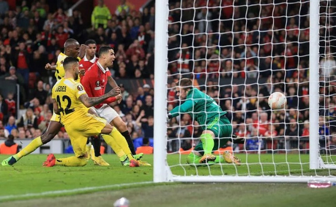 Ronaldo ghi bàn, MU thắng đậm FC Sheriff