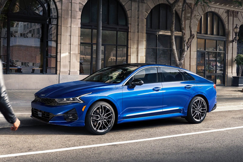 Top 10 xe sedan cỡ trung đáng mua nhất năm 2022: Gọi tên Kia K5