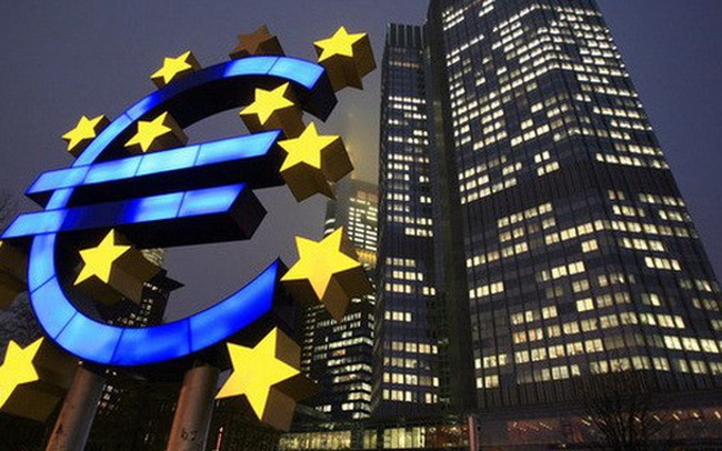 ECB tăng lãi suất thêm 75 điểm cơ bản