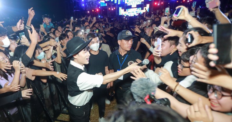 Trúc Nhân khuấy động 11.000 khán giả Buôn Mê Thuột