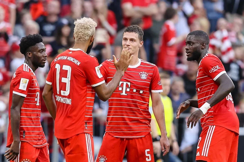 Bayern giành chiến thắng tưng bừng