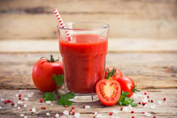 Mỗi ngày uống 1 cốc ép cà chua giúp giảm cân thần tốc, sau 1 tuần da mặt láng mịn tươi trẻ