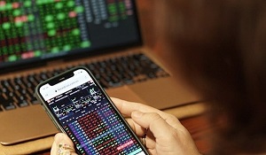 Web, app huy động vốn chứng khoán công khai nhiều năm khi chưa được cấp phép: Bộ Tài chính nói gì?