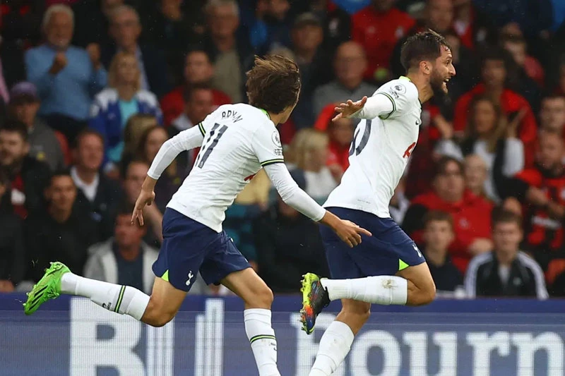 Tottenham giành chiến thắng siêu kịch tính