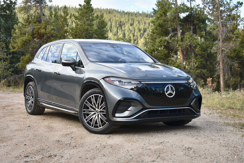 Mercedes-Benz EQS SUV sắp cập bến thị trường Việt Nam