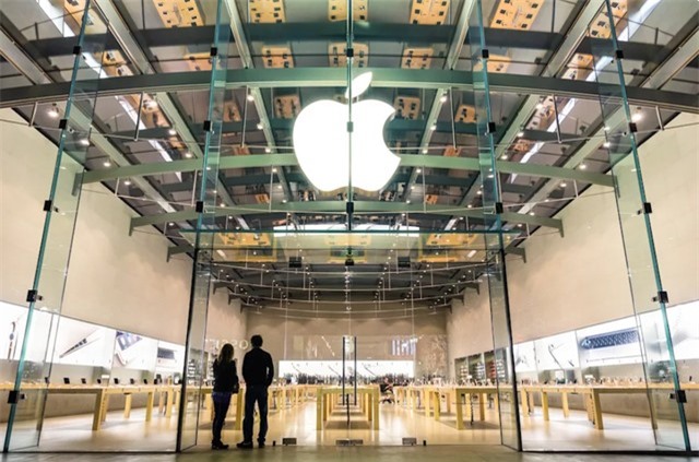 Apple công bố doanh thu kỷ lục, đánh bại mọi dự đoán - Ảnh 1.