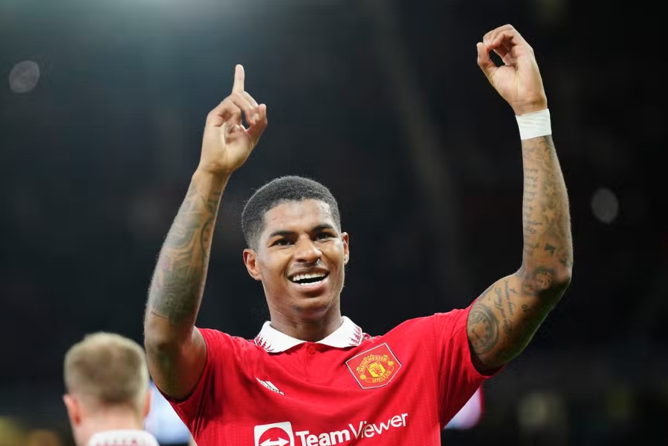 Marcus Rashford ghi bàn thứ 100 cho MU